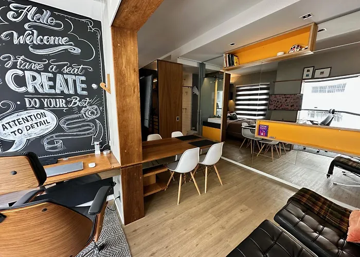 Premium Studio 93 Tag Decor